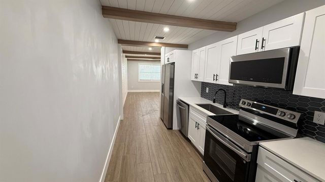 118 SW 7TH Street, Delray Beach, FL 33444