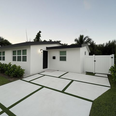 118 SW 7TH Street, Delray Beach, FL 33444