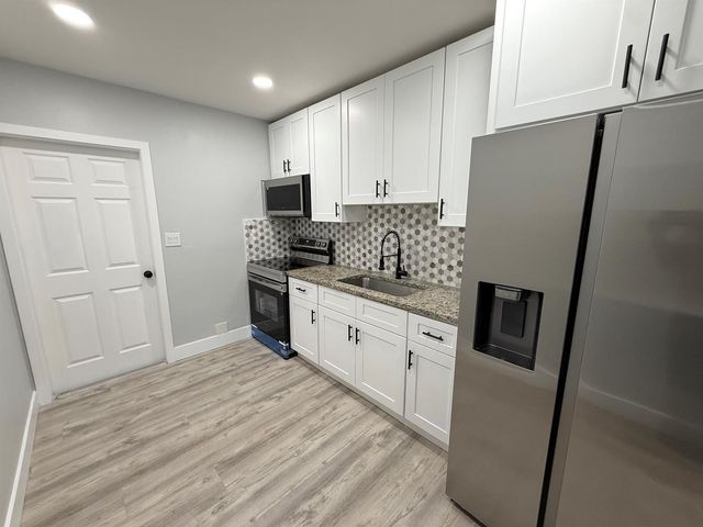 118 SW 7TH Street, Delray Beach, FL 33444