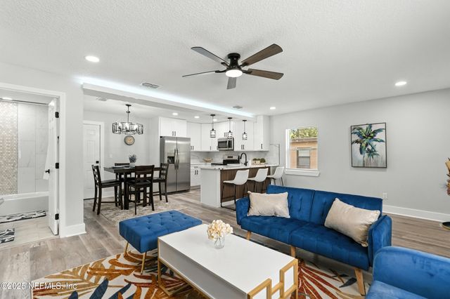 10216 ELMHURST Drive, Jacksonville, FL 32218