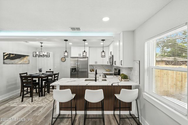 10216 ELMHURST Drive, Jacksonville, FL 32218