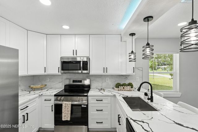 10216 ELMHURST Drive, Jacksonville, FL 32218
