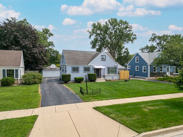 639 N Edgewood Avenue, Lombard, IL 60148