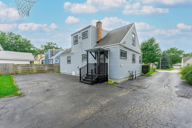 639 N Edgewood Avenue, Lombard, IL 60148