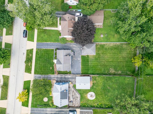 639 N Edgewood Avenue, Lombard, IL 60148