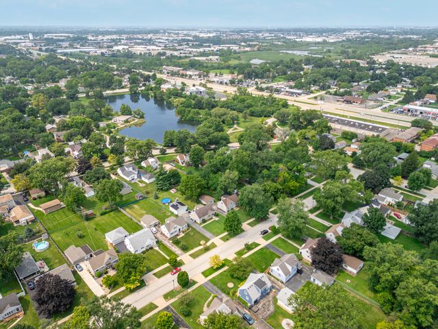 639 N Edgewood Avenue, Lombard, IL 60148
