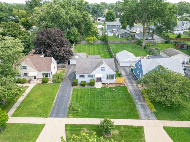 639 N Edgewood Avenue, Lombard, IL 60148
