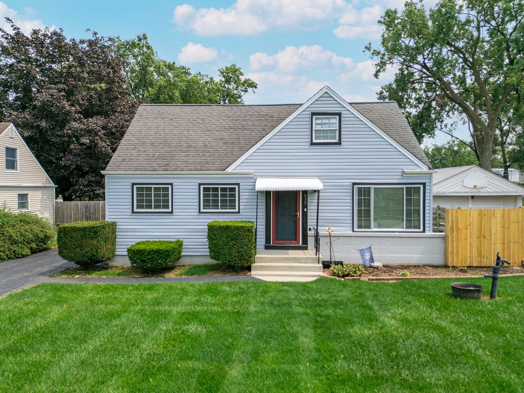 639 N Edgewood Avenue, Lombard, IL 60148