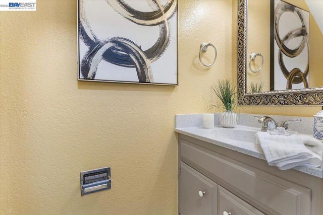 31131 Alvarado Niles Rd, Union City, CA 94587