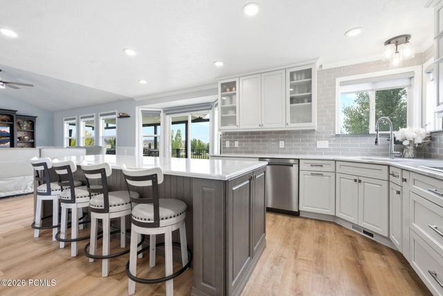 1681 N Farm Meadow Road, Farmington, UT 84025