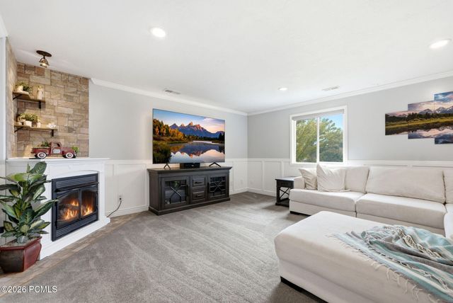 1681 N Farm Meadow Road, Farmington, UT 84025