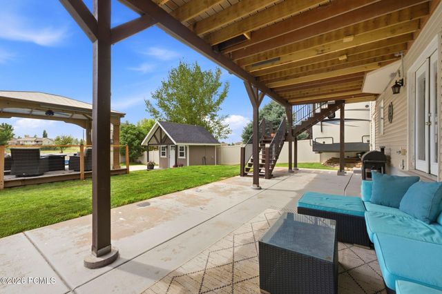 1681 N Farm Meadow Road, Farmington, UT 84025