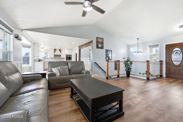 1681 N Farm Meadow Road, Farmington, UT 84025