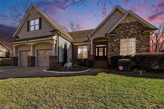 115 Town Lot Drive, Pfafftown, NC 27040