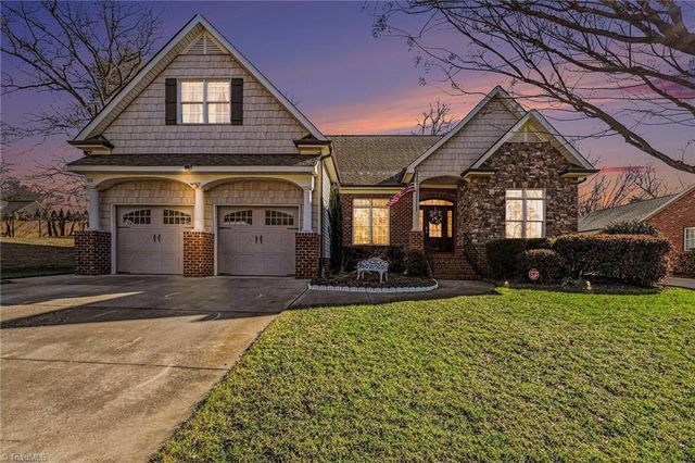 115 Town Lot Drive, Pfafftown, NC 27040