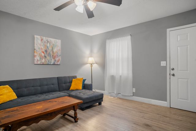 187-189 Strange Street, Stanton, KY 40380