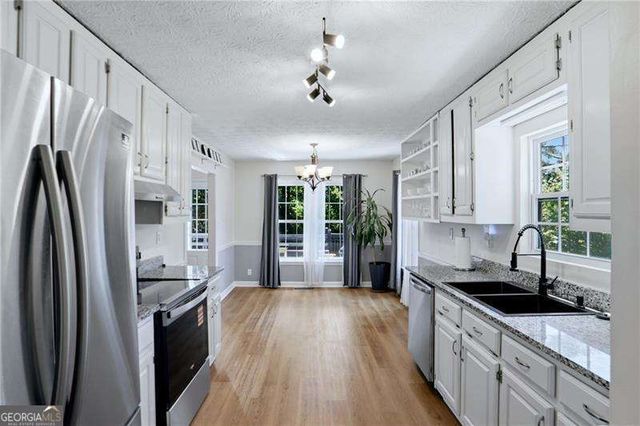 925 Garner Spring Lane, Buford, GA 30518