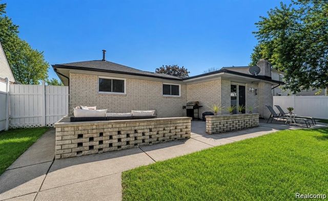 13167 Kozak Drive, Sterling Heights, MI 48312