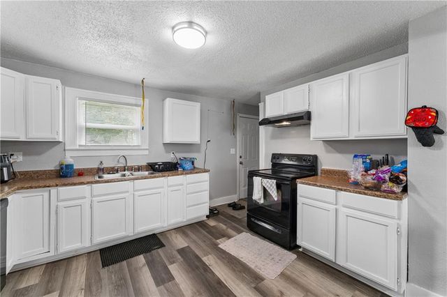 2311 E 73rd Street, Kansas City, MO 64132