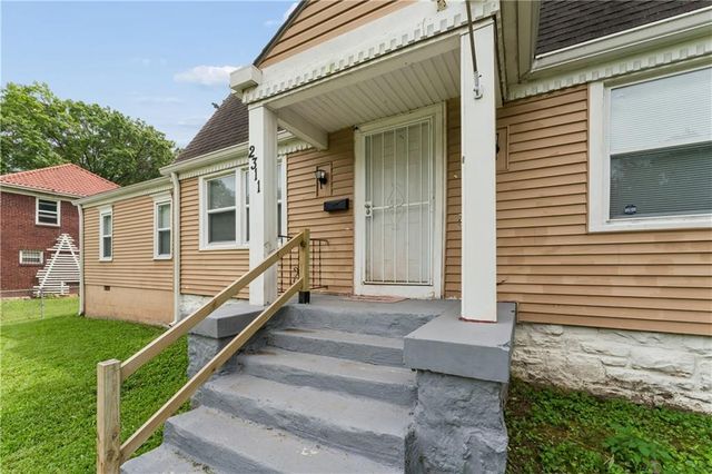 2311 E 73rd Street, Kansas City, MO 64132