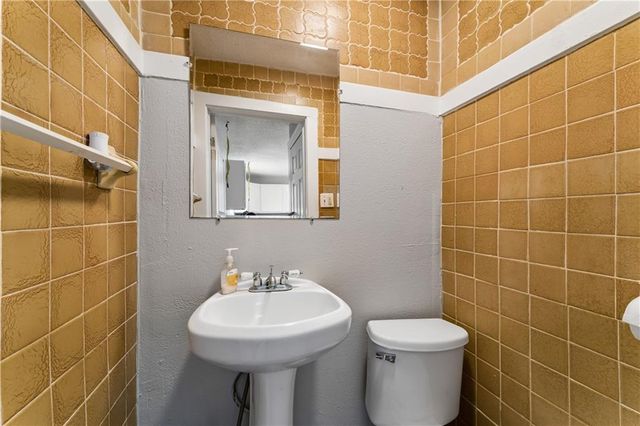 2311 E 73rd Street, Kansas City, MO 64132