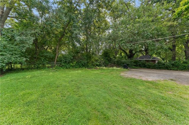 2311 E 73rd Street, Kansas City, MO 64132