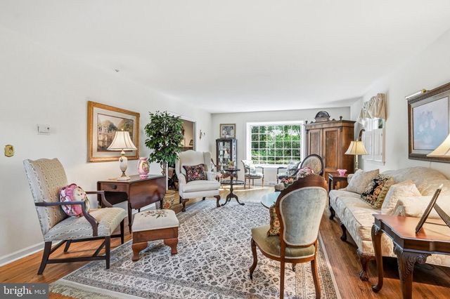 1445 GEORGIAN DR, Moorestown, NJ 08057