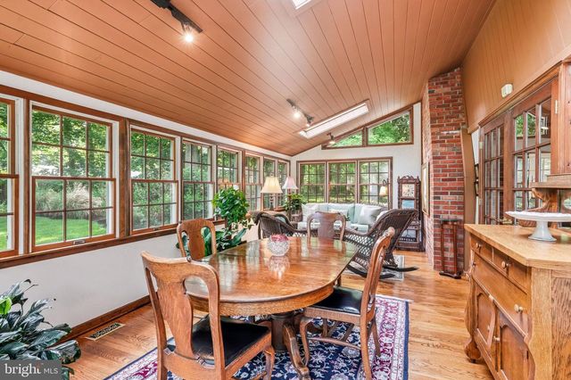 1445 GEORGIAN DR, Moorestown, NJ 08057