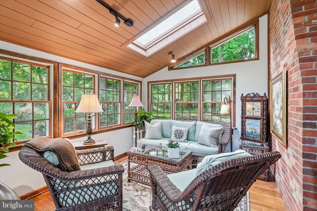 1445 GEORGIAN DR, Moorestown, NJ 08057
