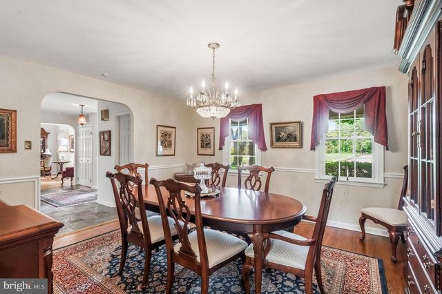 1445 GEORGIAN DR, Moorestown, NJ 08057