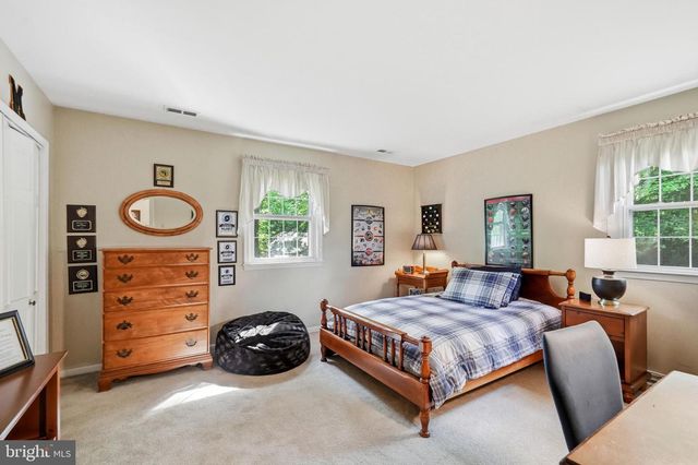 1445 GEORGIAN DR, Moorestown, NJ 08057