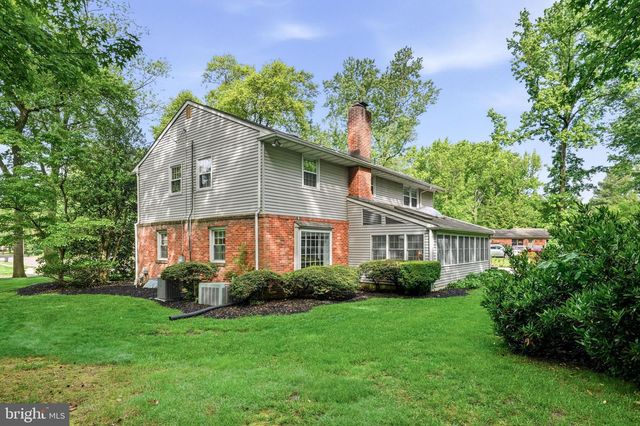1445 GEORGIAN DR, Moorestown, NJ 08057