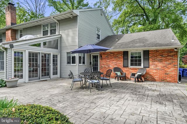 1445 GEORGIAN DR, Moorestown, NJ 08057