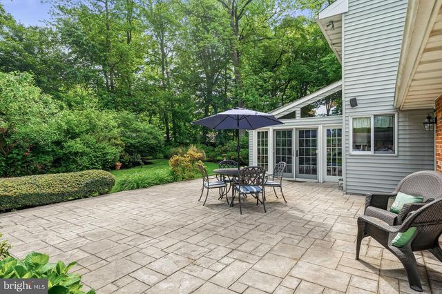 1445 GEORGIAN DR, Moorestown, NJ 08057