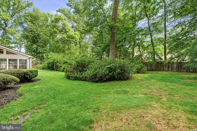 1445 GEORGIAN DR, Moorestown, NJ 08057