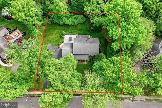 1445 GEORGIAN DR, Moorestown, NJ 08057