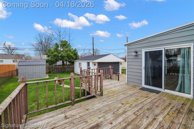 842 Schuman Street, Garden City, MI 48135