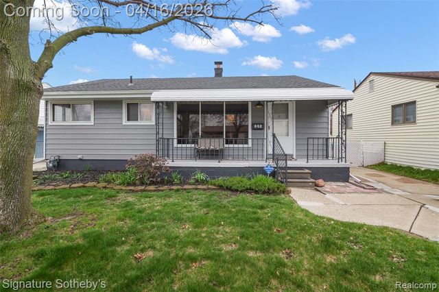 842 Schuman Street, Garden City, MI 48135