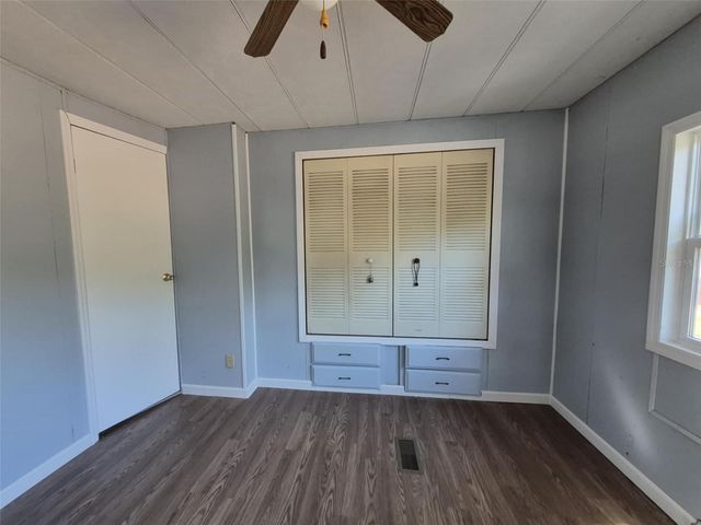 18565 SE 24TH LANE, Ocklawaha, FL 32179