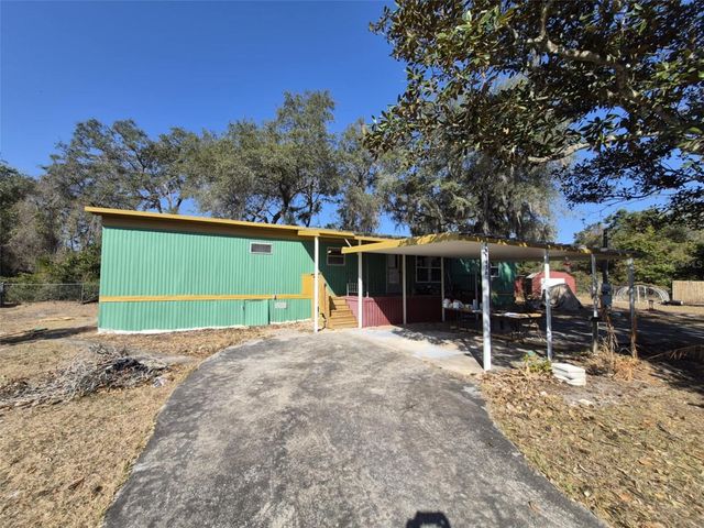 18565 SE 24TH LANE, Ocklawaha, FL 32179