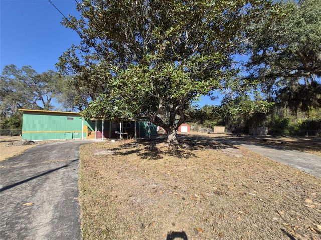 18565 SE 24TH LANE, Ocklawaha, FL 32179