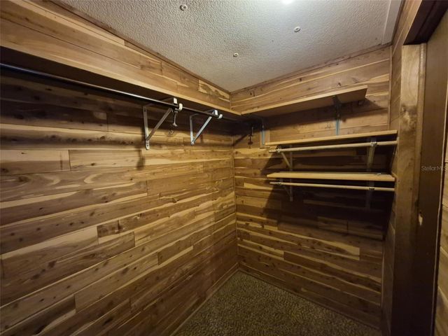 18565 SE 24TH LANE, Ocklawaha, FL 32179