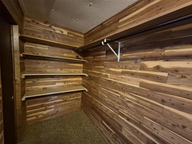 18565 SE 24TH LANE, Ocklawaha, FL 32179