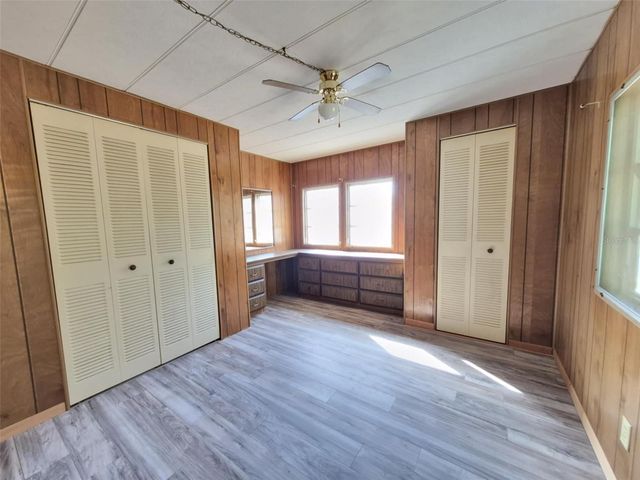 18565 SE 24TH LANE, Ocklawaha, FL 32179