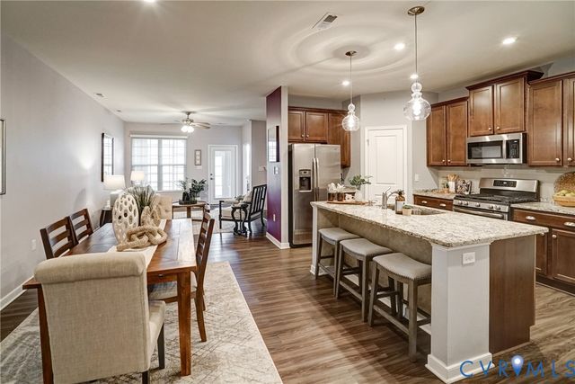 6819 Dales Pony Dr, Moseley, VA 23120