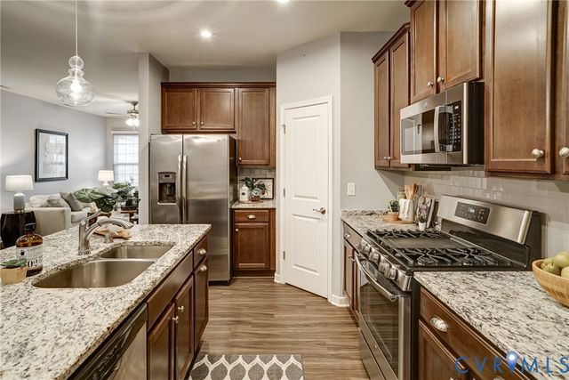 6819 Dales Pony Dr, Moseley, VA 23120