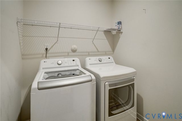 6819 Dales Pony Dr, Moseley, VA 23120