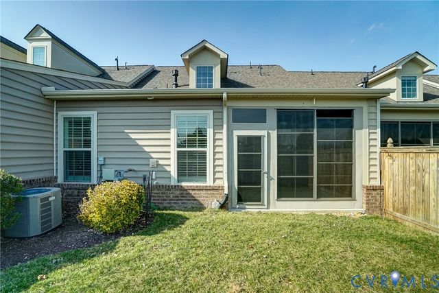 6819 Dales Pony Dr, Moseley, VA 23120