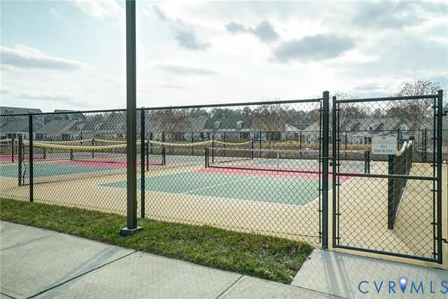 6819 Dales Pony Dr, Moseley, VA 23120