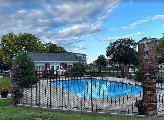 4821 86th Street 21, Urbandale, IA 50322